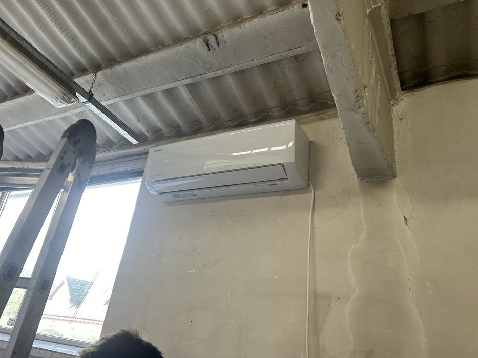 Montaj si mentenanta echipamente aer conditionat, incarcare cu freon,