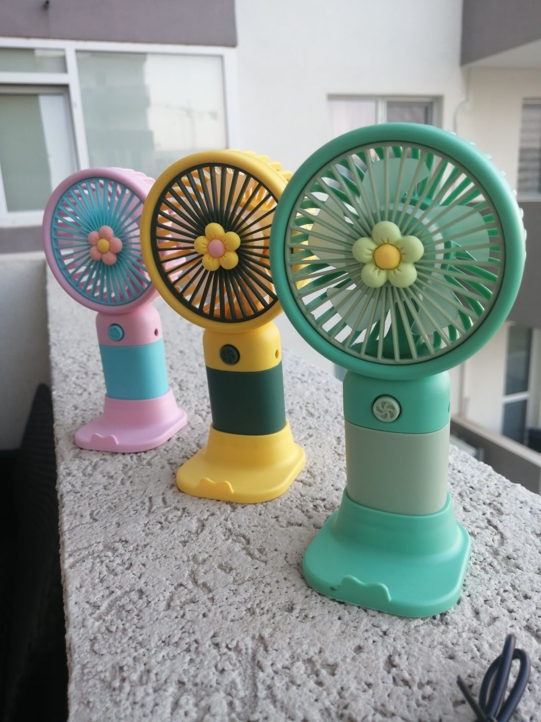 Set de 3 ventilatoare cu acumulator portabile pentru drumetii