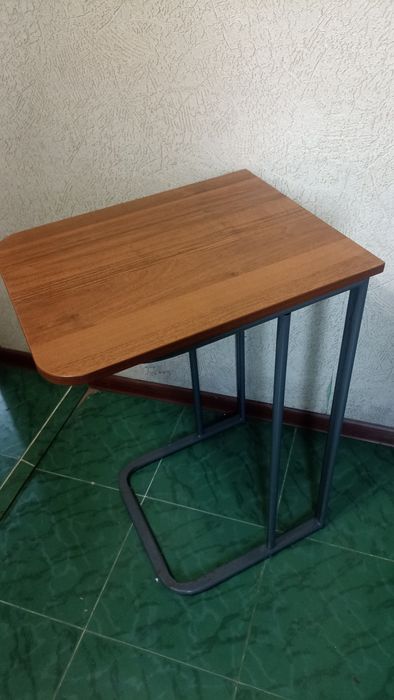 Стол компьютерный