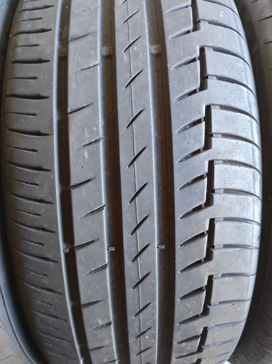 235/45/18 Continental
