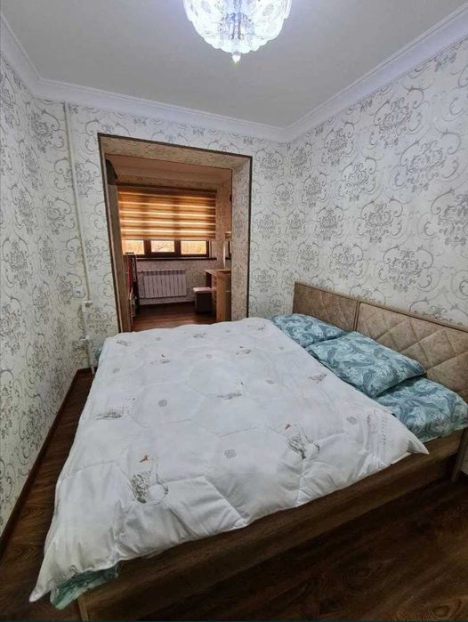 1500 тенге Час. 1-но комнатная в центре. Абая