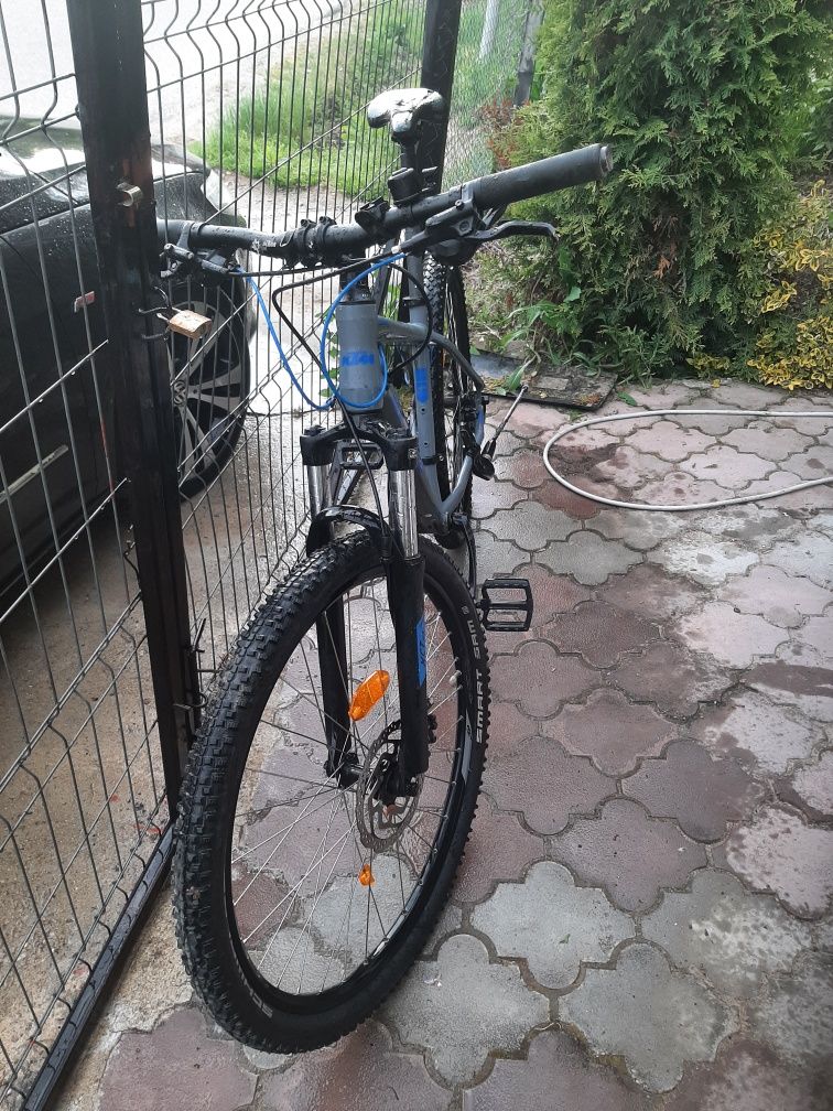 Vând bicicletă KTM,roti 27,5