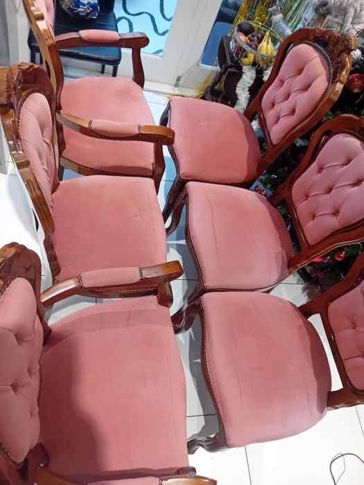 Masa si 6 scaune model deosebit italian style 1000 euro