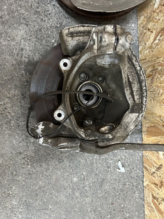 Fuzeta / rulment bmw X3 G01 X4 G02 stanga/dreapta