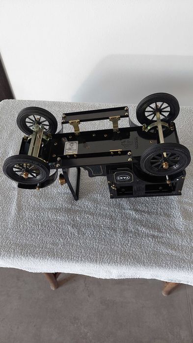 Masinuta de colectie.Taxi de la inceput de sec.xx.