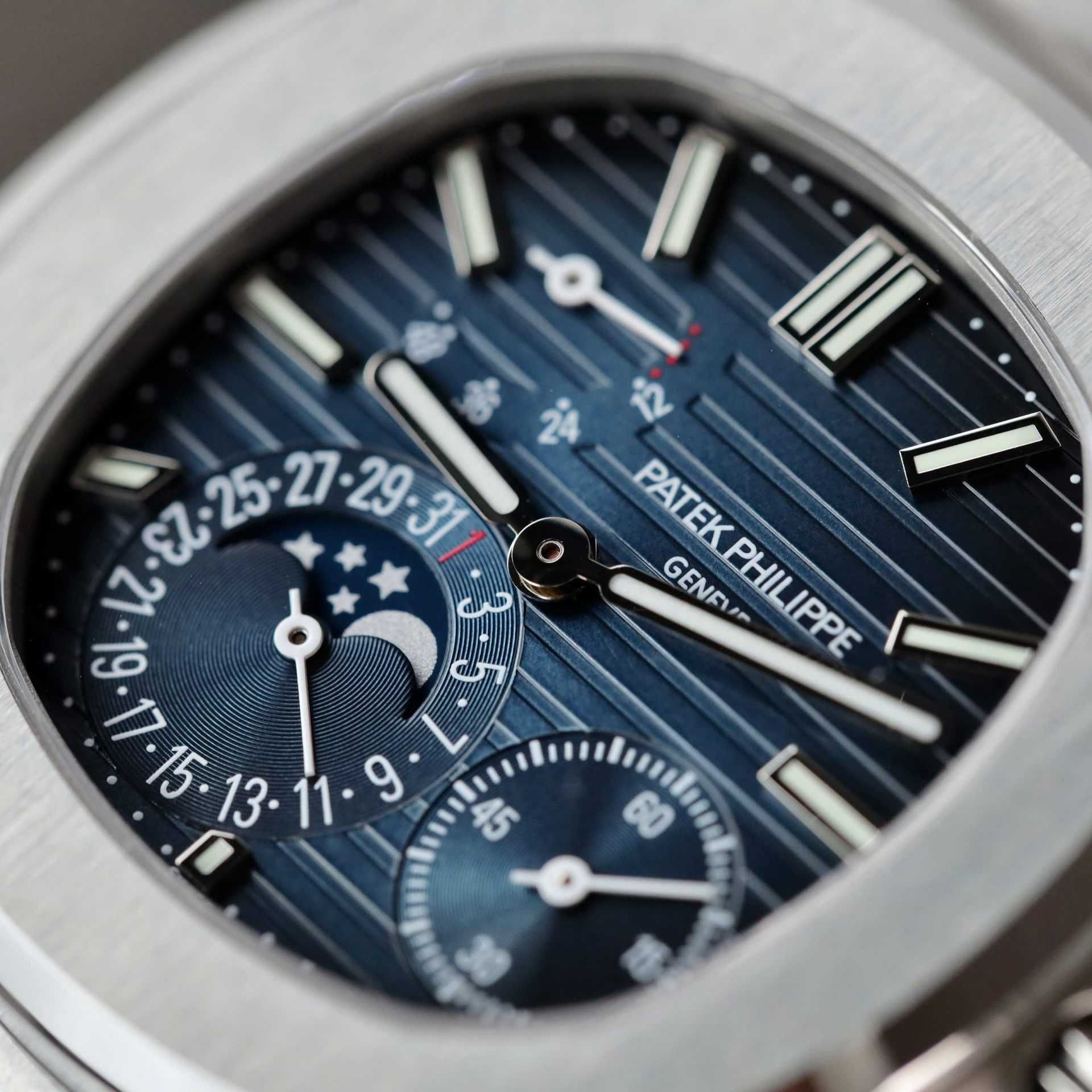 Мъжки автоматичен часовник Patek Philippe Nautilus 5712/1A-001