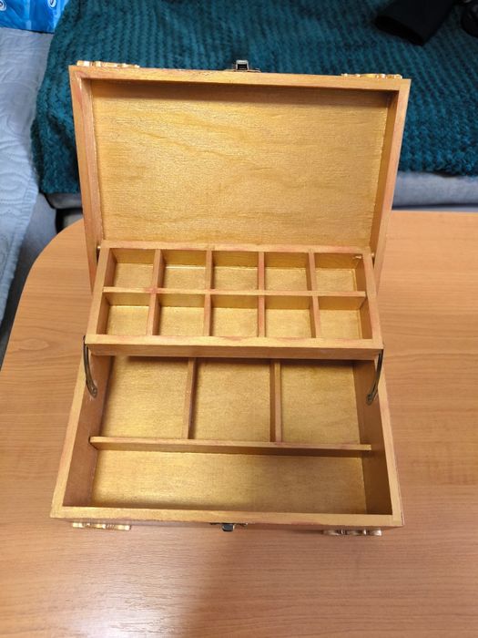 Cutie bijuterii handmade