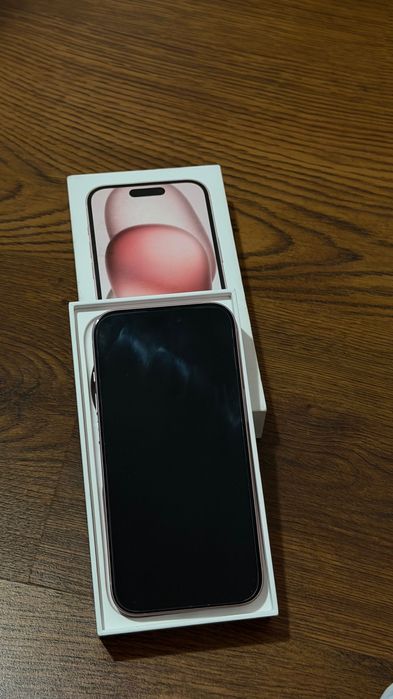 iPhone 15 128 gb PINK