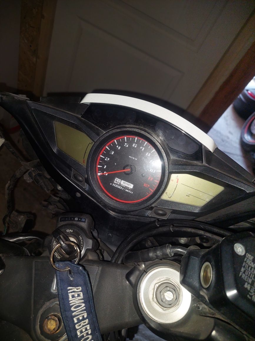 Vand Bord Honda VFR 1200F    2010