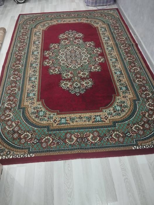 Продаётся ковёр Maddona