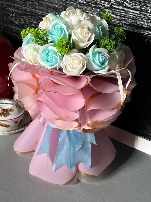 Buchet de 19 trandafiri de săpun