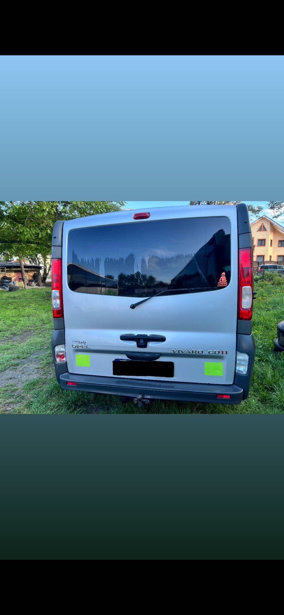 Opel Vivaro 8+1 locuri