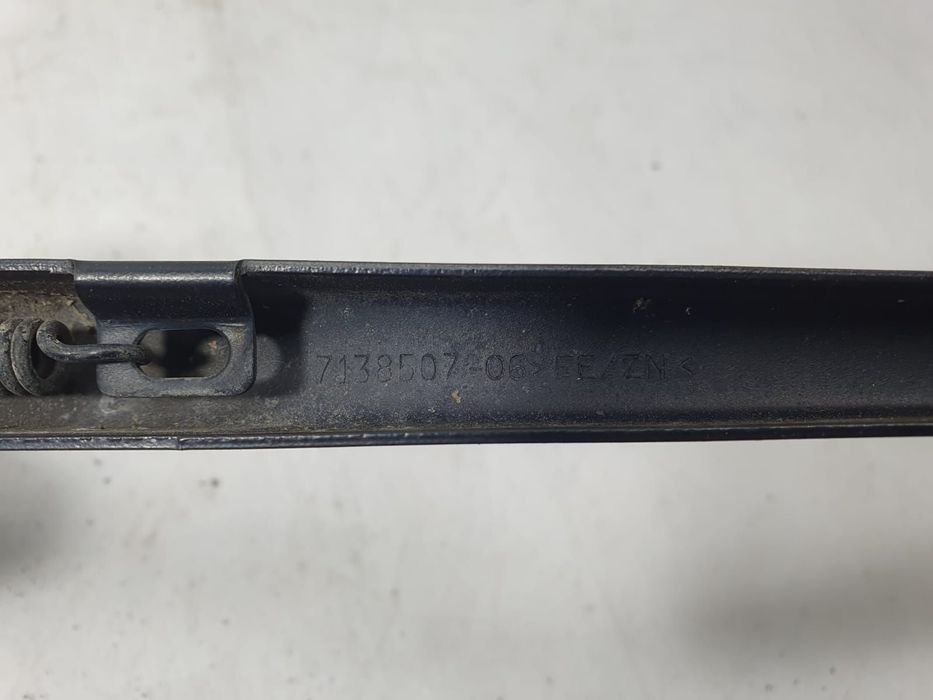 Brat stergator luneta 7138507-06 BMW X1 E84  [din 2009 pana  2012]