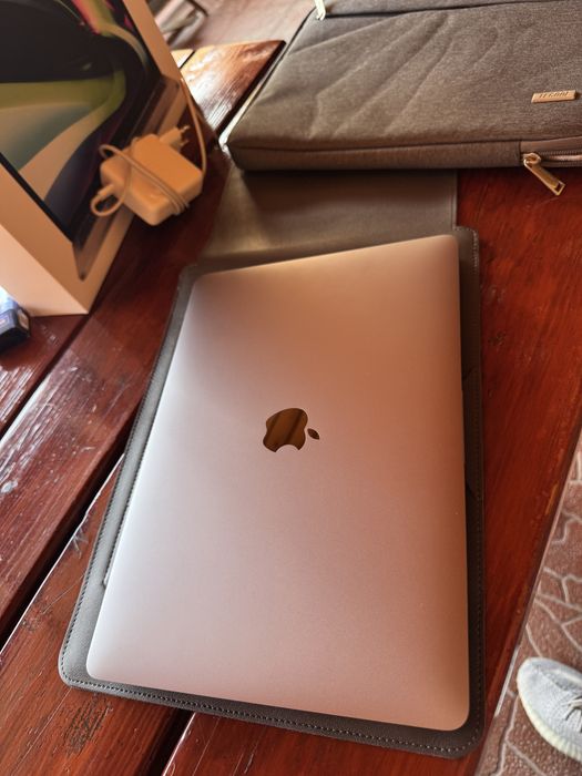 MacBook Pro M1 2020 ca nou