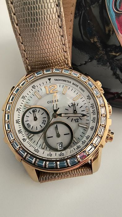 Ceas de mana Guess dama