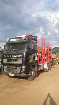 Volvo transport forestier, lemn, busteni