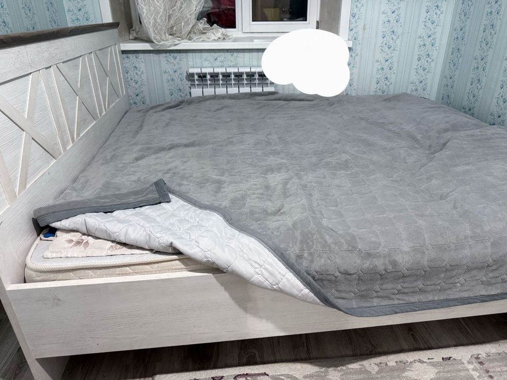 Продам кровать двухспальную