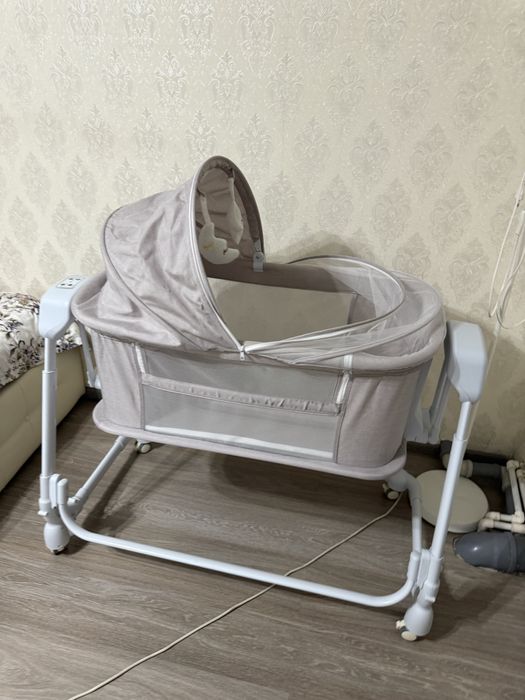 Продам детскую кровать люлку