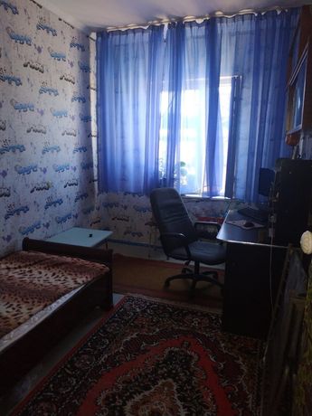 Продается 3 х комнатная квартира на массиве Ибн сино 2 .