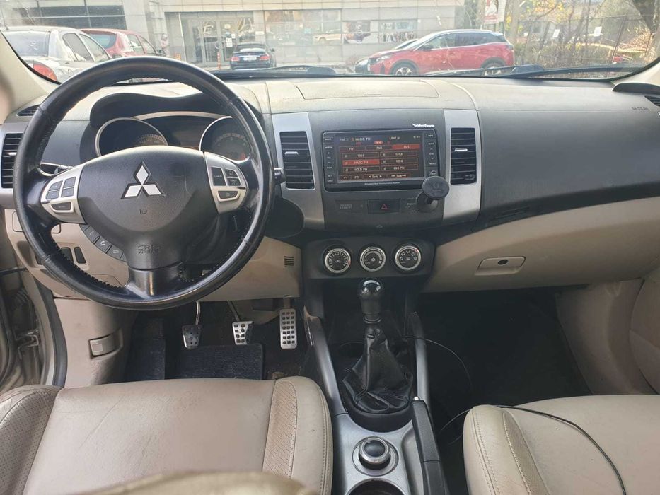MITSUBITSI OUTLANDER 2008, 4x4, 7 locuri, piele, trapa, camera