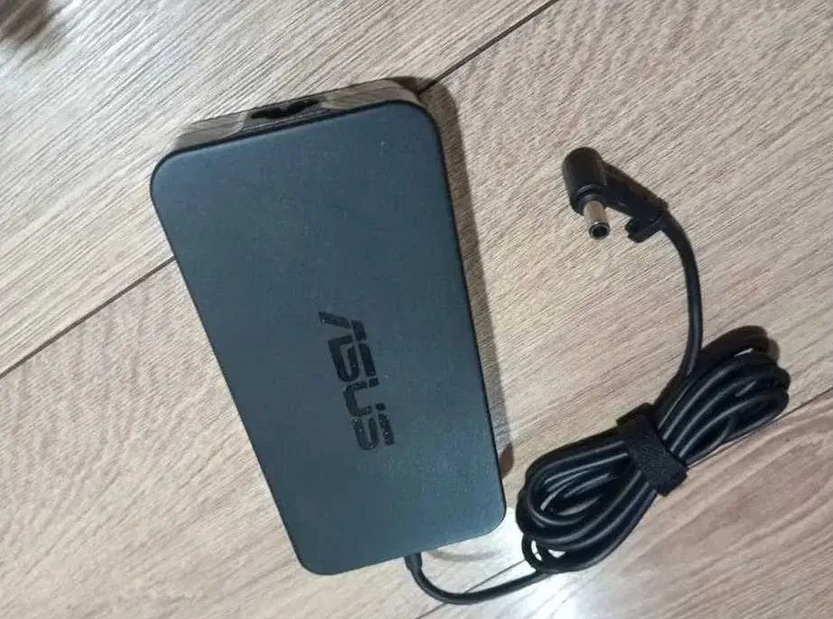 на игровой ASUS оригинал 150 ватт зарядка блок питания