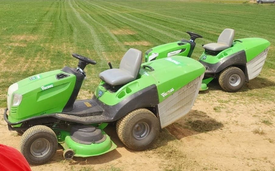 Curăț pășuni terenuri tocăm vegetația și resturi vegetale, tund gazon
