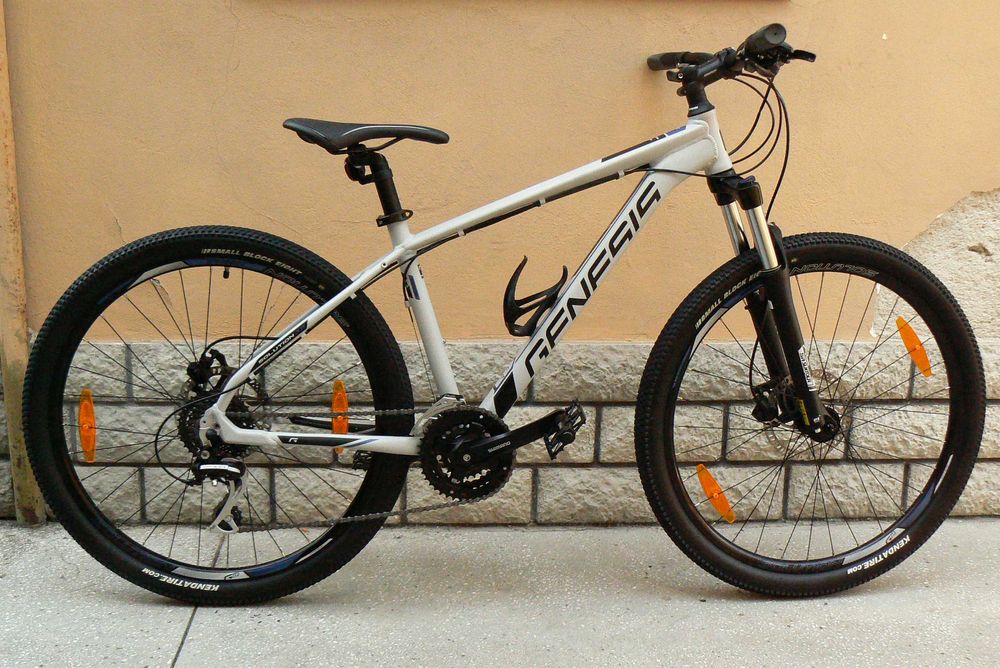 Bicicleta mountain bike Genesis 27.5