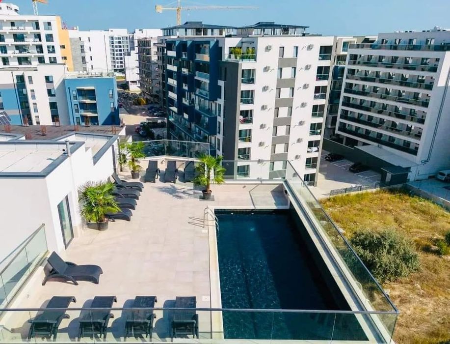 Studio Mamaia Sat, piscina bloc