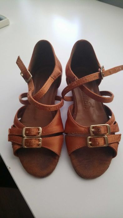 Детская обувь для бальных танцев