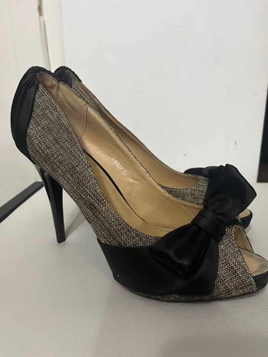 Vânt pantofi și sandale