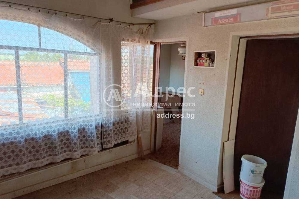 Продава се Къща в с. Липник, Област Разград - 317 кв.м за 155 €/кв.м - Снимка #6