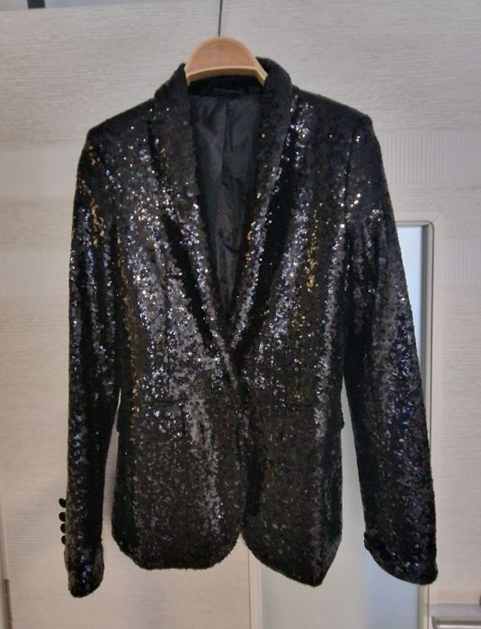 Елегантно пайетено сако