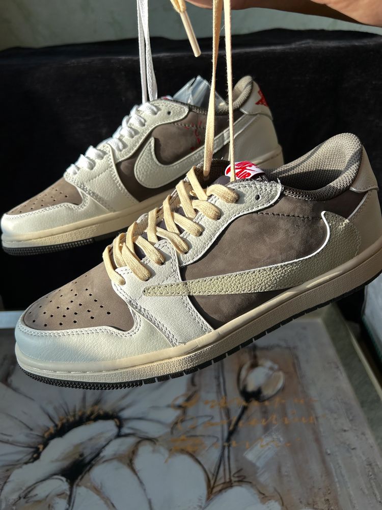 Кроссовки найк Air Jordan 1 Low OG из коллаборации с Travis Scott