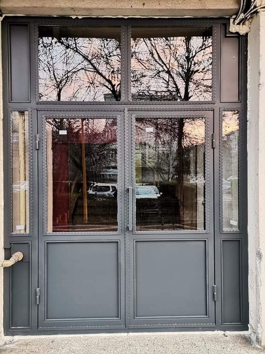 Ușă metalică intrare în bloc constanta
