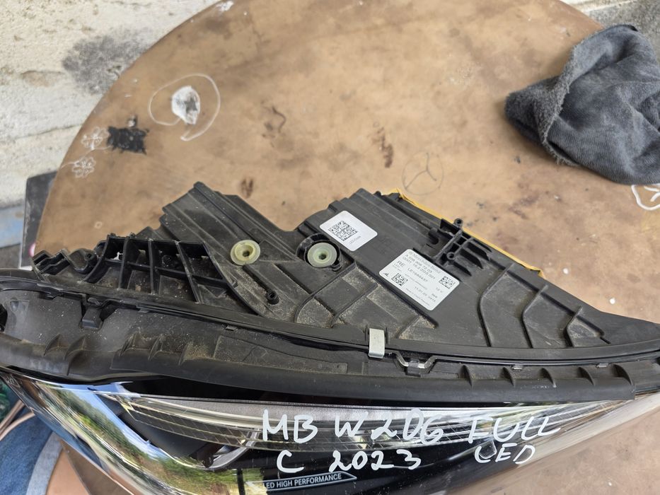 Mercedes Benz C W206 Full LED 2023 десен фар 2бр