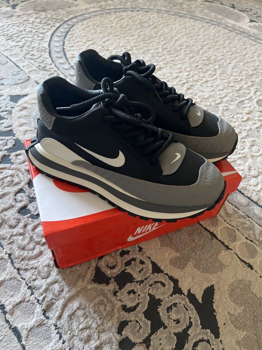 Кроссовки NIKE, новые