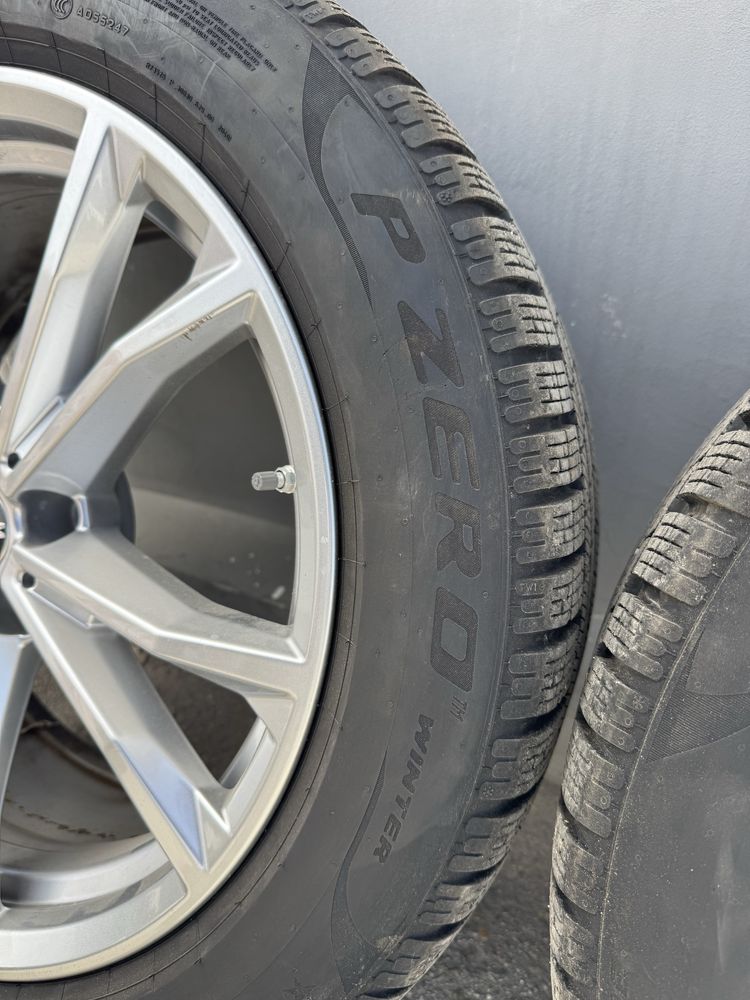 Оригинални джанти за БМВ с гуми Pirelli 245/50/19 BMW