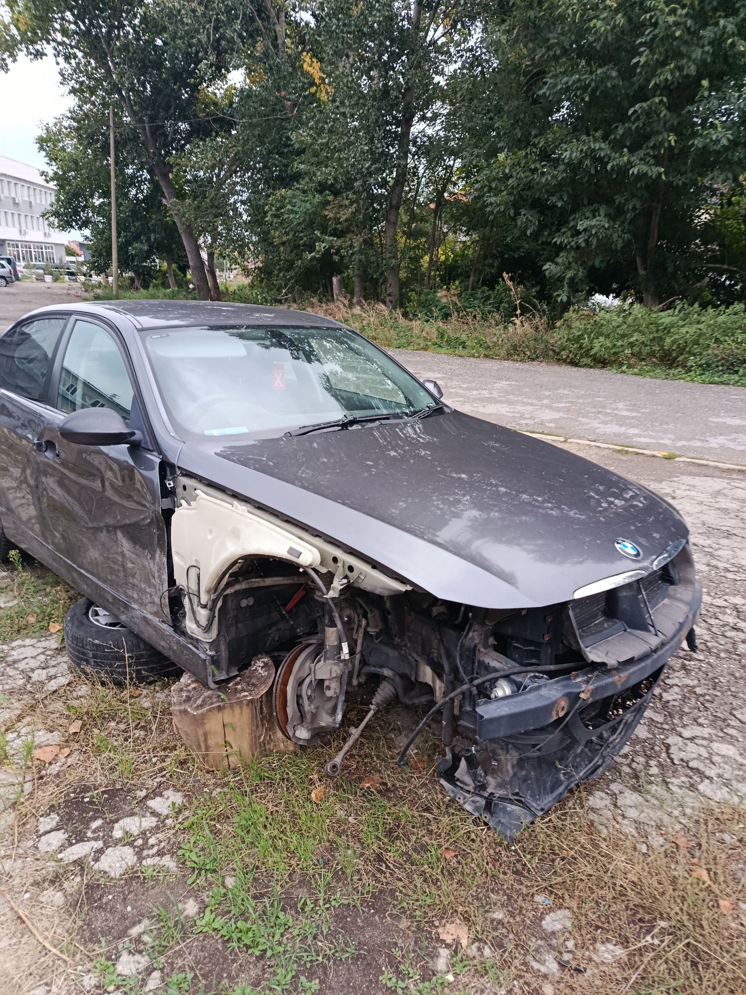 BMW 320d на части