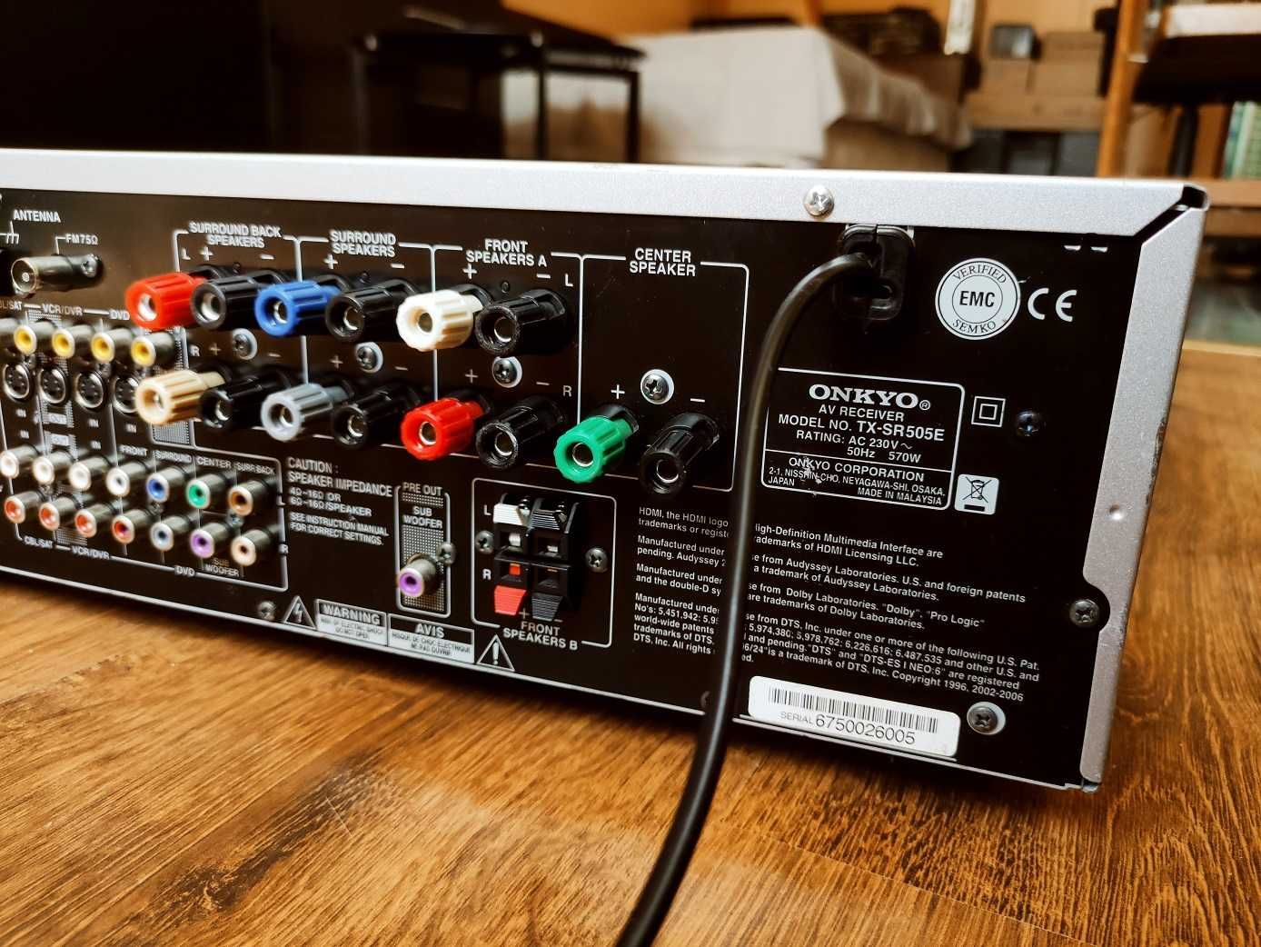 7.1 Receiver ONKYO TX-SR505E с външни забележки
