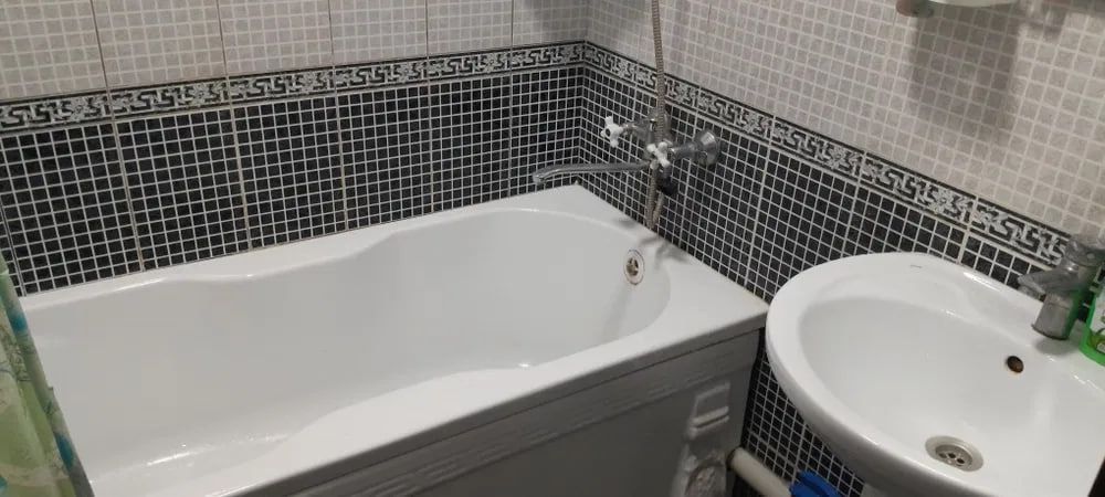 Продаётся  2-х комнатная квартира Сергели 8а