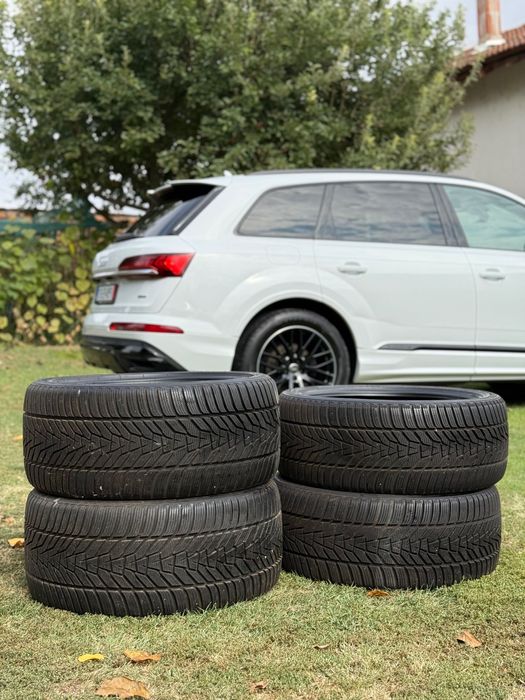 Комплект зимни гуми Hankook 255/40/20 285/35/20