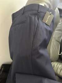 Vand pantaloni Massimo Dutti noi cu eticheta