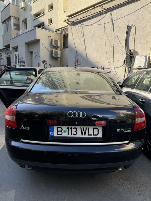Audi A6 quattro an 2003