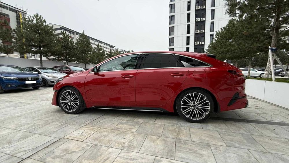 Kia ProCeed 2024