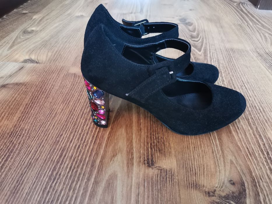 Страхотни обувки