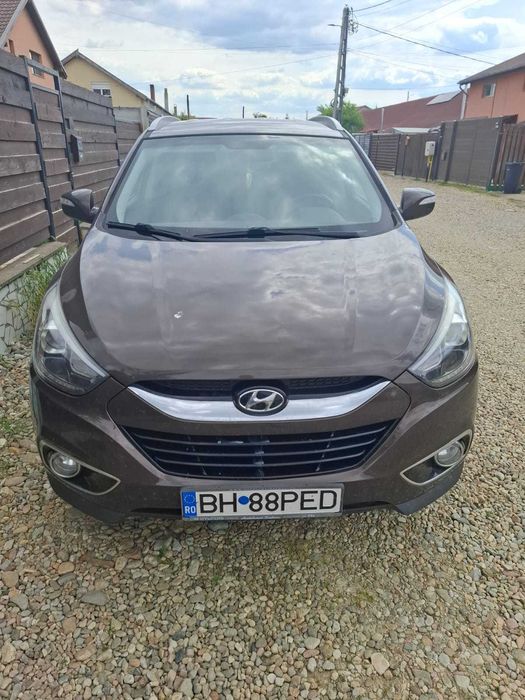 Vand Hyundai ix35 an 2014 luna 11