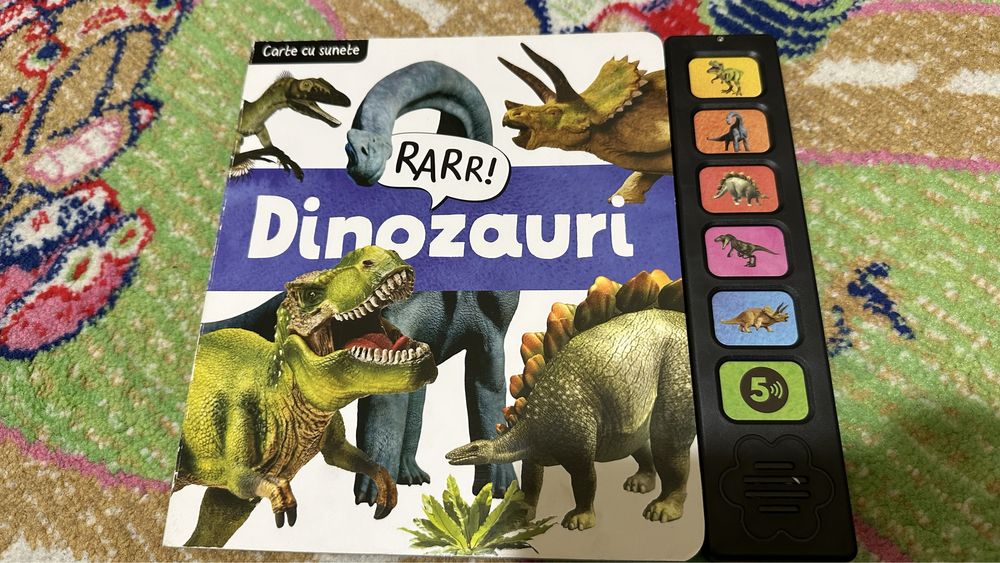 Carte Dinozauri cu sunete