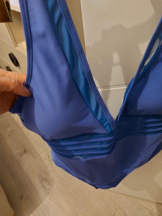 Costumde baie intreg