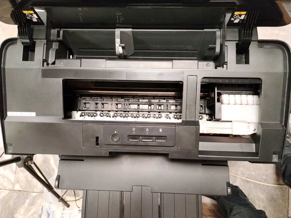 Принтер Epson l-1800 a3+ като нов