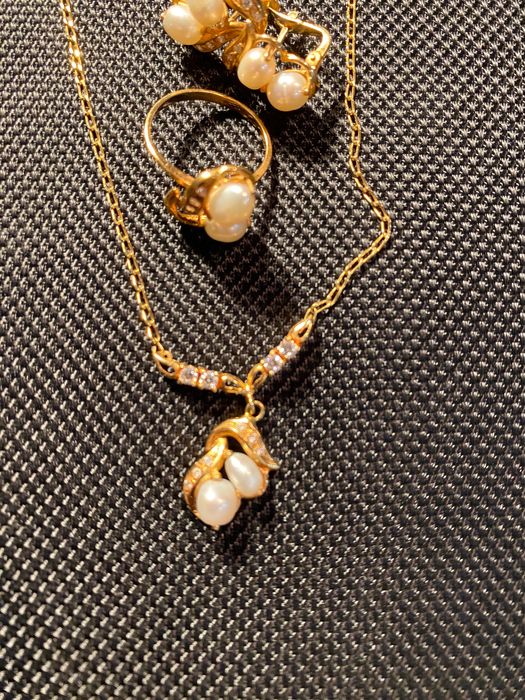 Златен комплект 18 к